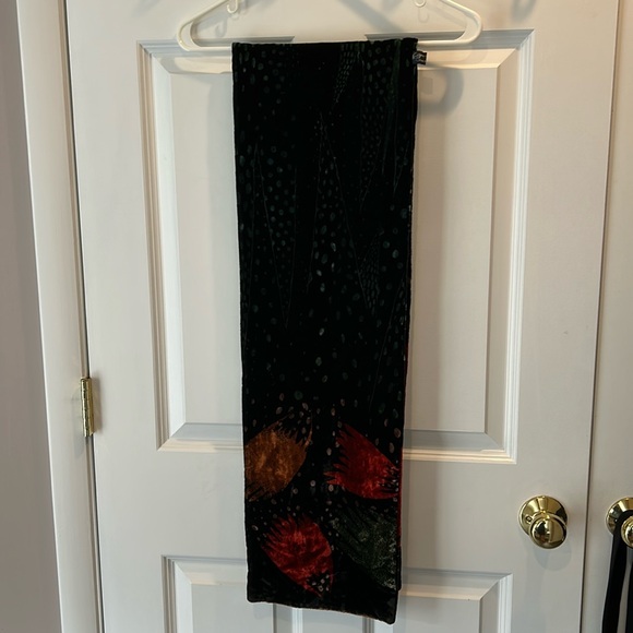 Georgina Von Etzdorf England Black/Multi Velvet Reversible Scarf 63x9.5 - Picture 2 of 7